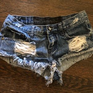 One Teaspoon Bandits Distressed Denim Shorts 24